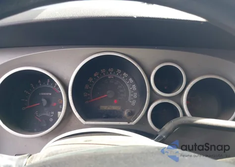 2010 Toyota Tundra Grade 5.7L V8 z USA, uszkodzony, nr VIN 5TFRY5F16AX084427